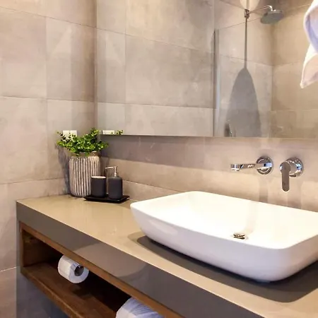 Eco Luxe Villa *